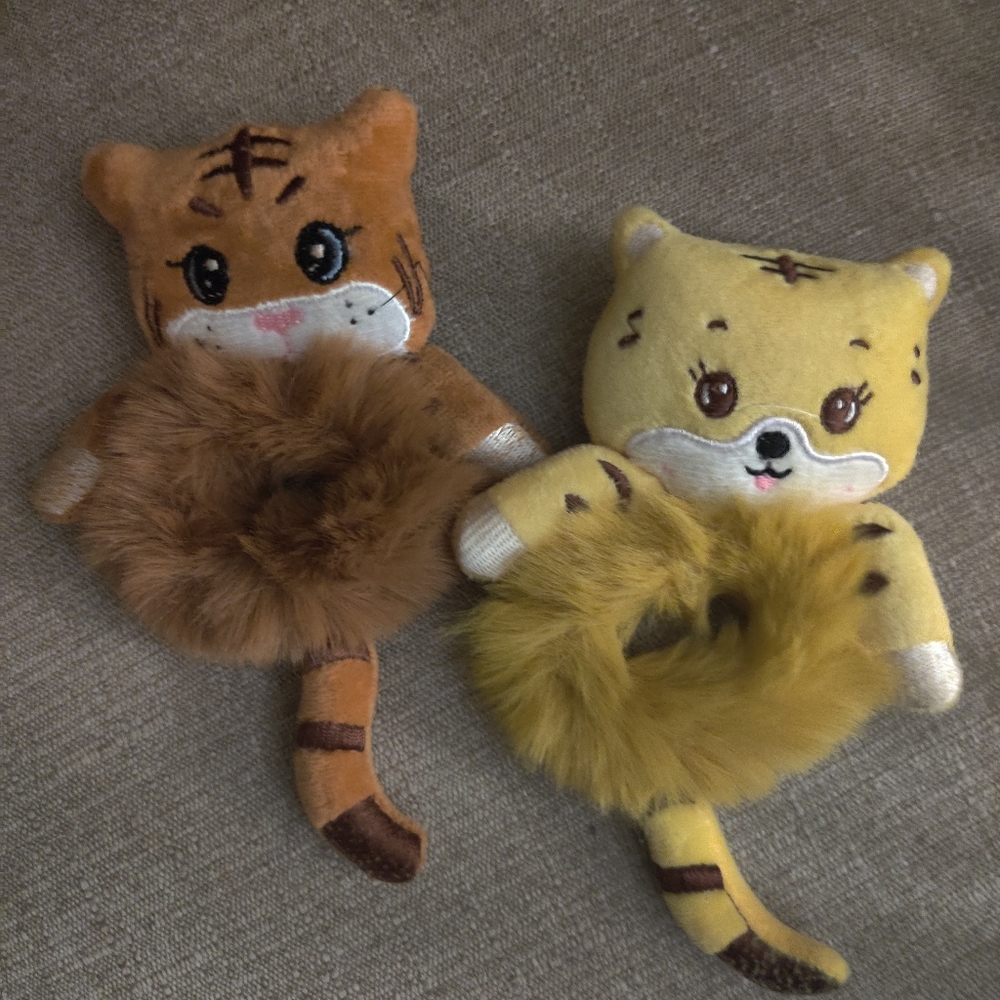 2 PC Cats Tigers Ponytail Holders. Can also be used as wrist pets.